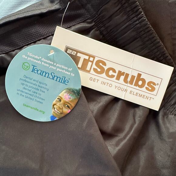 NWT 22TI Scrubs 9 Pocket Sporty Antimicrobial Black Pants Size Medium Medical - Picture 12 of 13